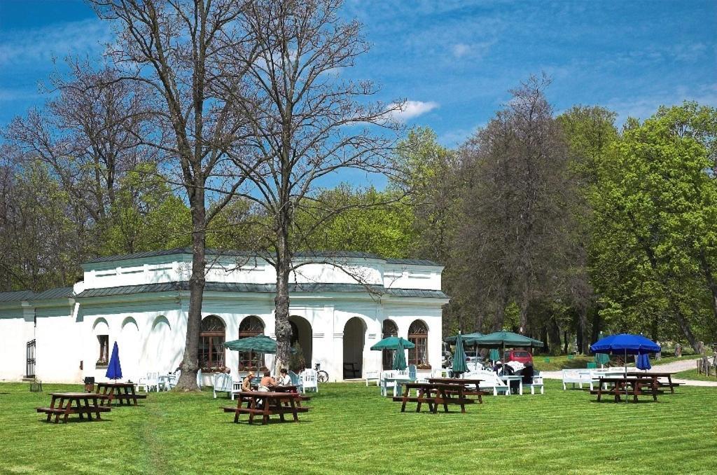 Palac Kurozweki Aparthotel Exterior photo